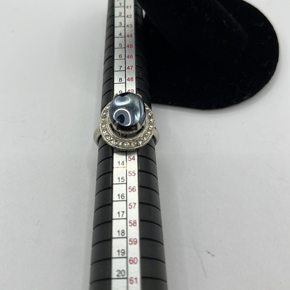 Vintage Sarah Coventry Black Stone And Silver Tone Halo Ring 1964 Size 6-7 - Picture 10 of 11